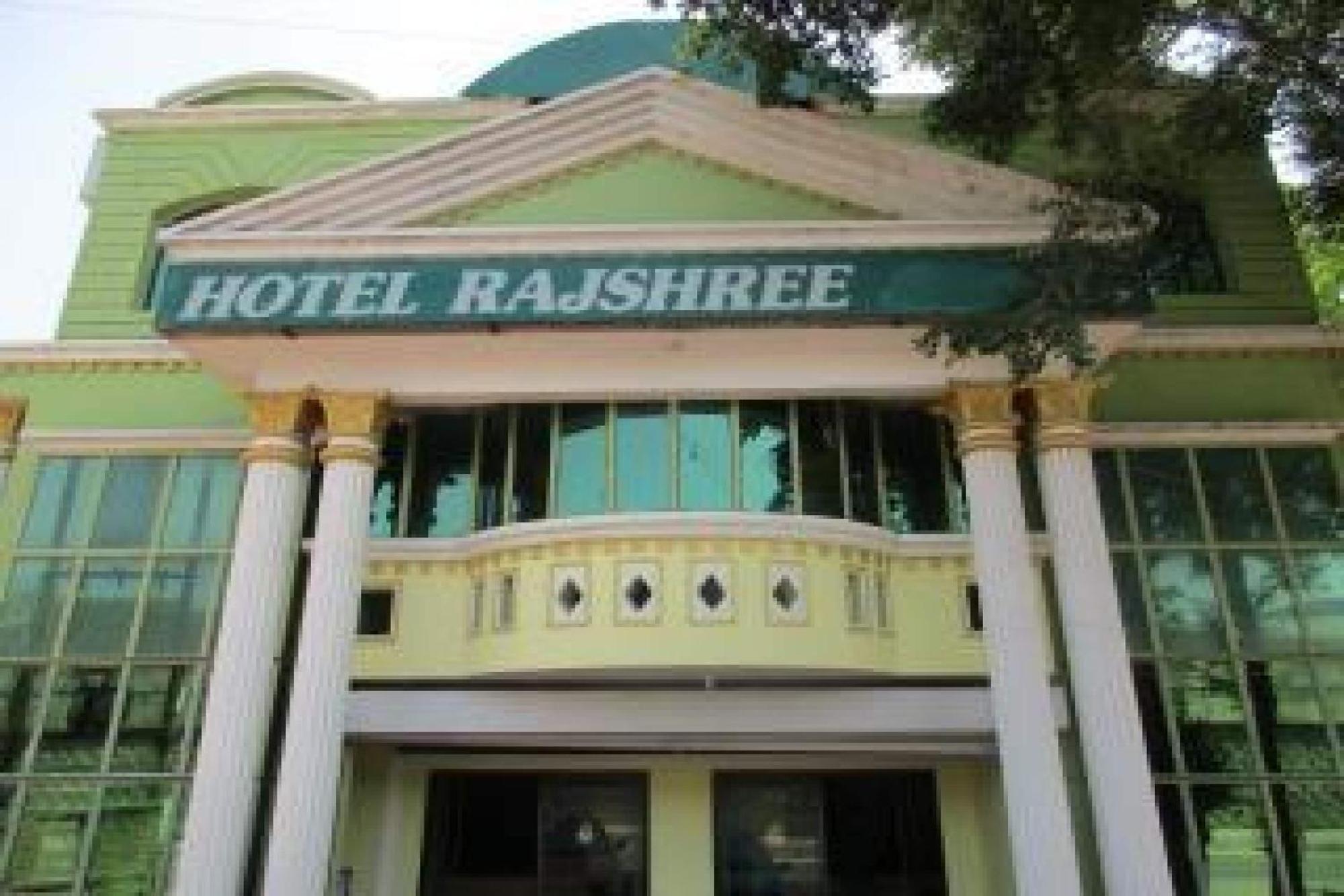 Akolia Oyo Hotel Rajshree מראה חיצוני תמונה